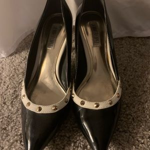 Jennifer Lopez black heels